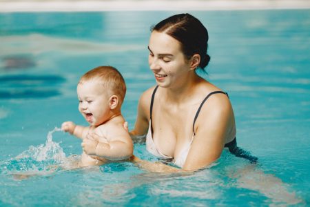 little-cute-baby-boy-mother-with-son-family-playing-water-3 little-cute-baby-boy-mother-with-son-family-playing-water-3